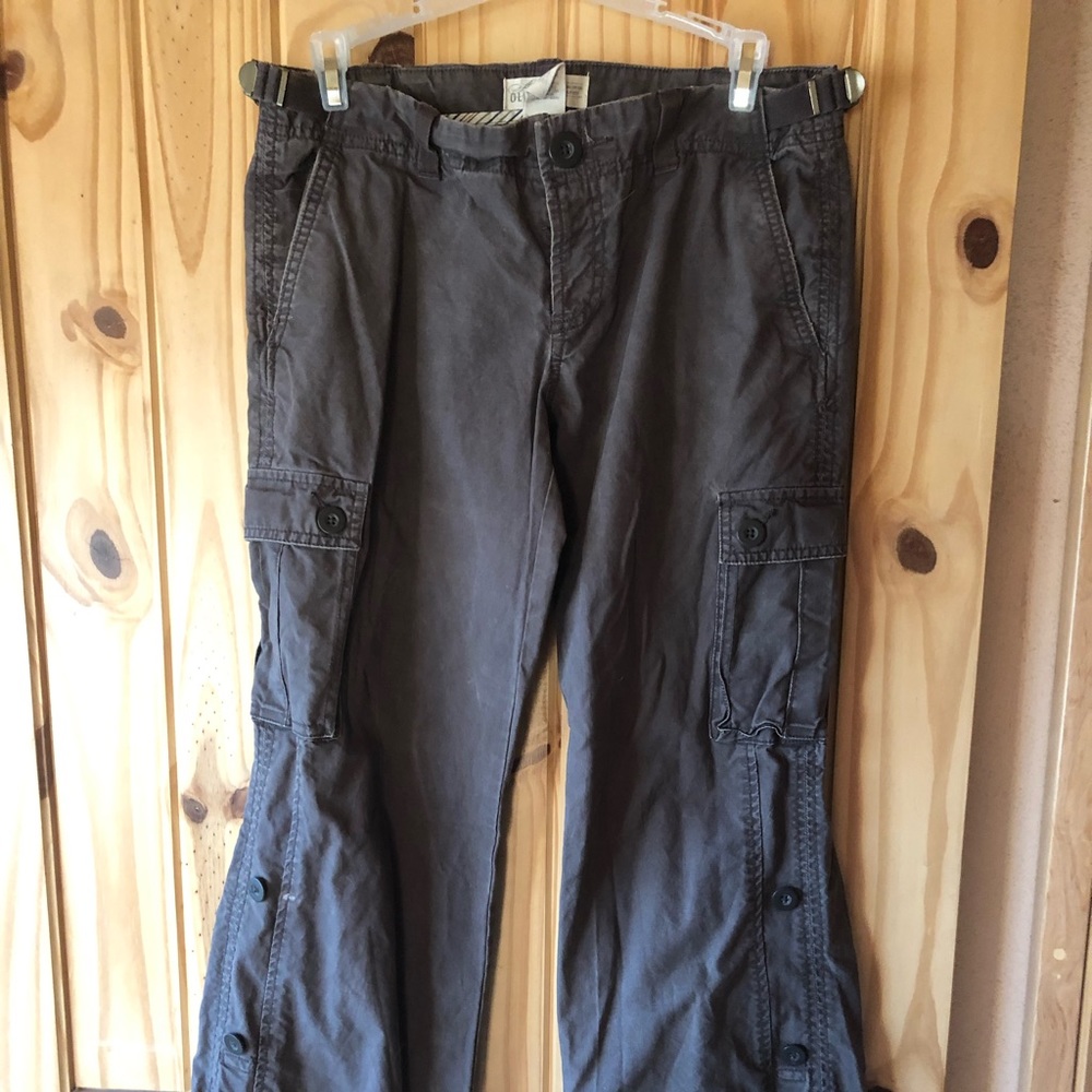 Old navy cargo pants size 4